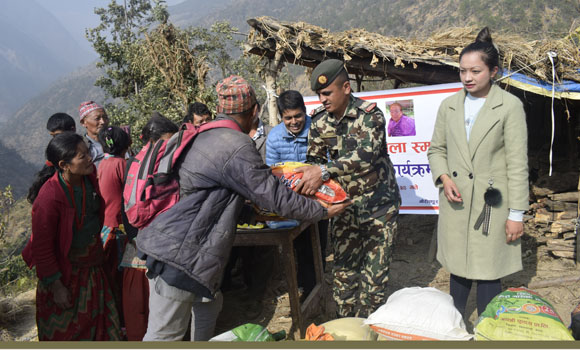 Social Activist Neeta Raut distributed blankets and food items provided by Gopal-Pramila Memorial Trust to the 22 household of Gaurishankar-8, Dolakha. Each house received two blankets (Rs 1000) and food items worth Rs 2500. 